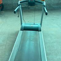 Tapis roulant life fitness