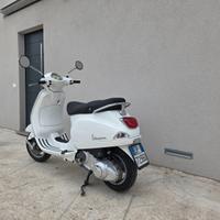 Piaggio Vespa 125 LX - 2010