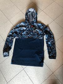 Giacchino con cappuccio marca Under Armour