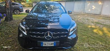 vedo mercedes GLA200 anno 2019