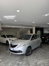 Lancia Ypsilon 1.2 69 CV 5 porte GPL Ecochic Plati