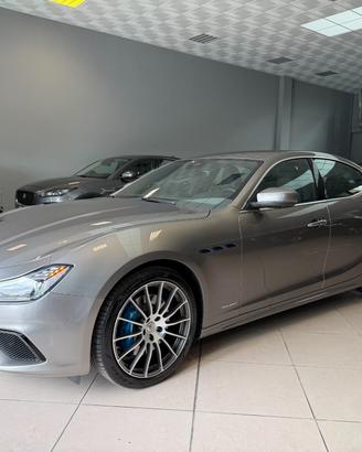 Maserati Ghibli L4 330 CV MHEV Gransport