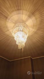 Lampadario a cascata in cristallo