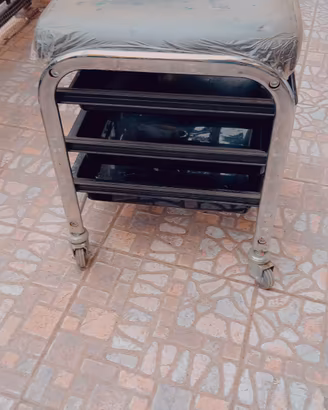 carrello per pedicure 