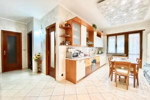 TRILOCALE RISTRUTTURATO NEL CENTRO DI NOLE CON CAN