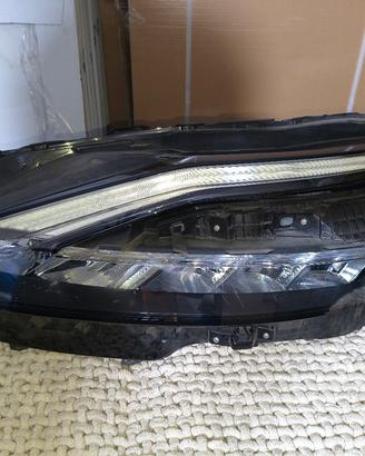 fanale anteriore Nissan Qashqai 