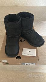UGG bambina numero 31 con scatola