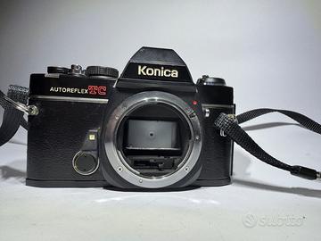 Fotocamera Anaolgica Vintage Konica C35 Autoreflex