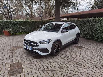 Mercedes-Benz GLA 220 d Premium auto