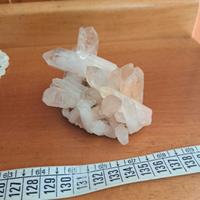 minerali, cristalli di quarzo