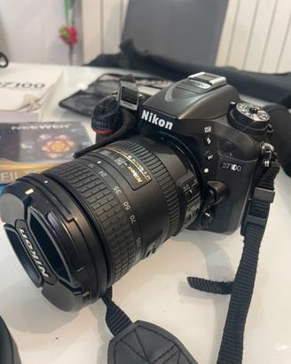 Nikon D7100 con accessori