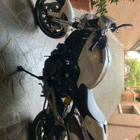 Ducati Montera 696+ bianco anno 2010 con 14000 Km