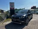 kia-carens-1-7-crdi-115-cv-business-class-7-posti