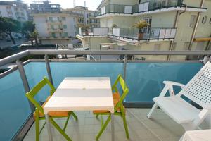 Stgione maggio-settembre p. milano 50 m. dal mare