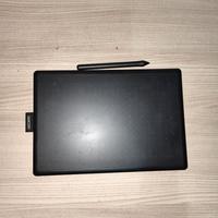 Tavoletta grafica con penna