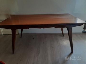 Tavolo in legno massello vintage-contemporaneo
