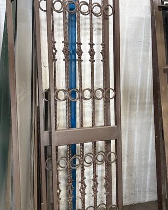 INFERRIATA PER PORTAFINESTRA RAL 8017