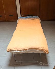 Rete richiudibile con materasso adeguato