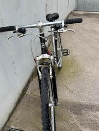 mountain bike Giant Boulder Shock