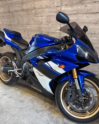 Yamaha R1