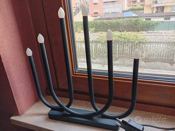 lampada nera da tavolo nuova