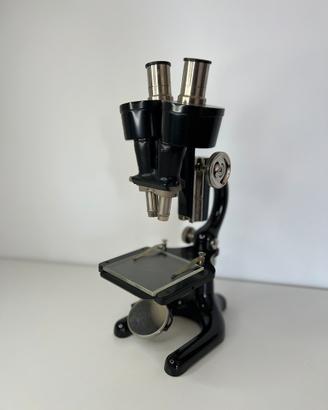 Microscopio vintage