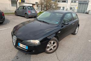 Alfa Romeo 147 1.6 GPL