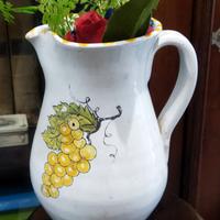 Antiche brocche in maiolica