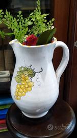 Antiche brocche in maiolica