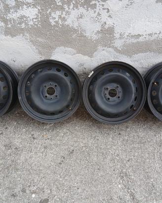 4 cerchi in ferro con 4 fori da 15"