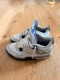 Jordan 4 Midnight Navy