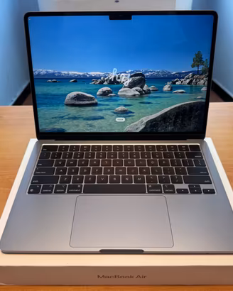 MacBook Air M3 256GB - Esteticamente Perfetto.