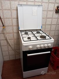 cucina a gas usata solo 2 volte