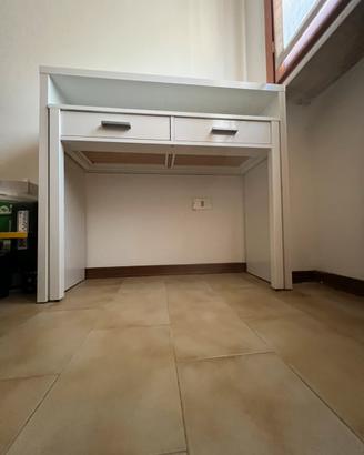 Scrivania a scomparsa