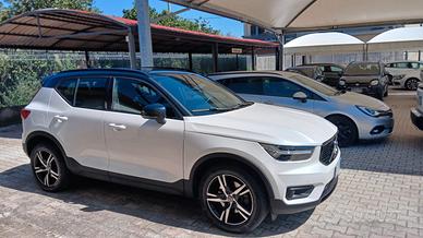 Volvo XC40 D3 AWD R-design