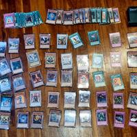 Carte Yu-Gi-Oh di vario genere e tipologia