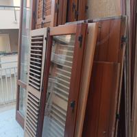 Persiane ed infissi in legno