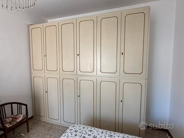 Armadio in stile classico 12 ante