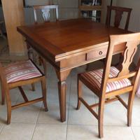 Tavolo classico tipo Le Fablier allungabile con 4