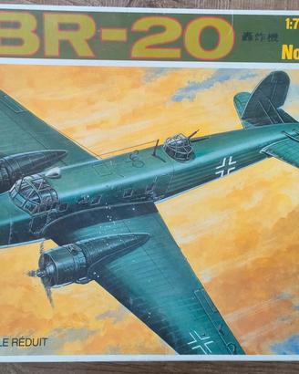 Italeri model kit 1/72 Fiat BR 20 Cicogna