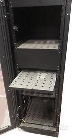 Armadio Rack 80x60x180h Con piani e scorrevole