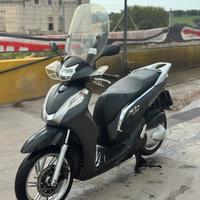 Honda sh 300 abs