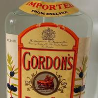 Bottiglia Gordon's Dry Gin 2 litri.