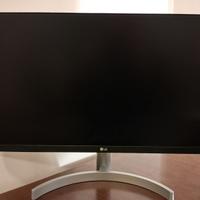 Monitor LG 24" Full HD con altoparlanti integrati