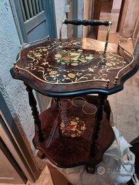 Carrello con portabottiglie