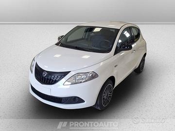 Lancia Ypsilon My24 1.0 Firefly 70 CvStart&Stop Hy