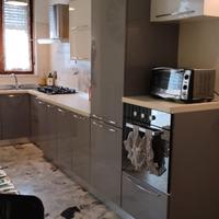 cucina completa di elettrodomestici 