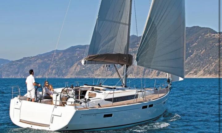 Sun odyssey 379 con ormeggio