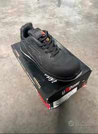 Upower scarpe nere n 42 nuove non usate 