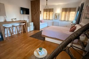 Camere + Posto auto - vicino Metropolitana